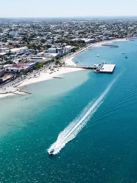 Yacht transport gallery image 1